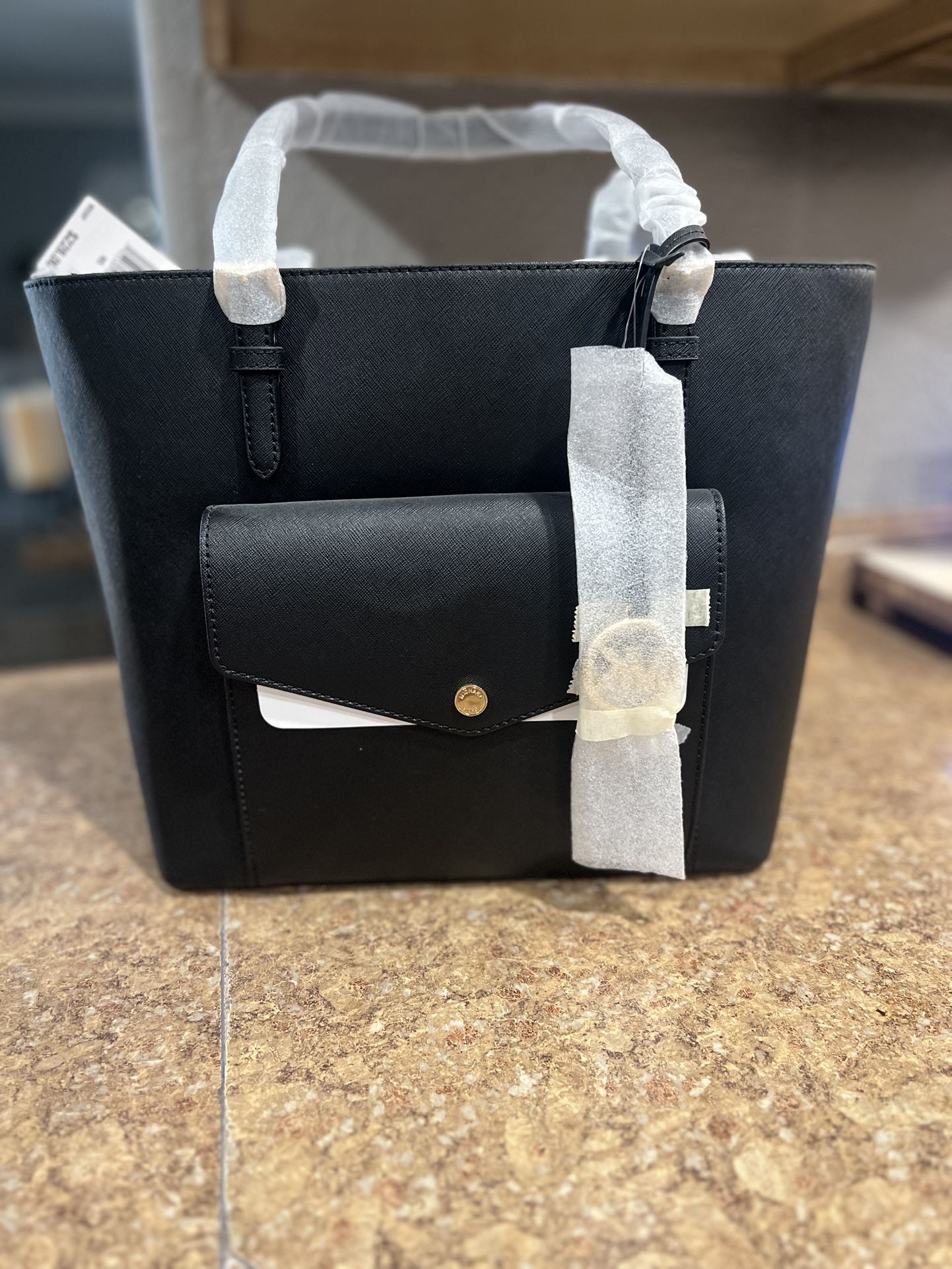 Micheal Kors purse