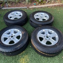 17" Wheels with Tires (set of 4)