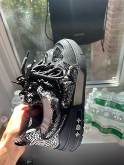Louie Vuitton sneakers 9.5/10 for $400