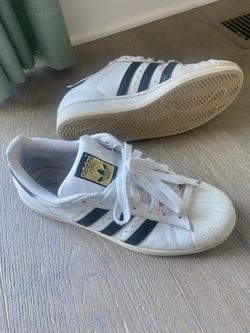 Addis Superstar. Men Size 9