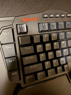 Redragon K585 Wired One-Handed RGB Gaming Keypad