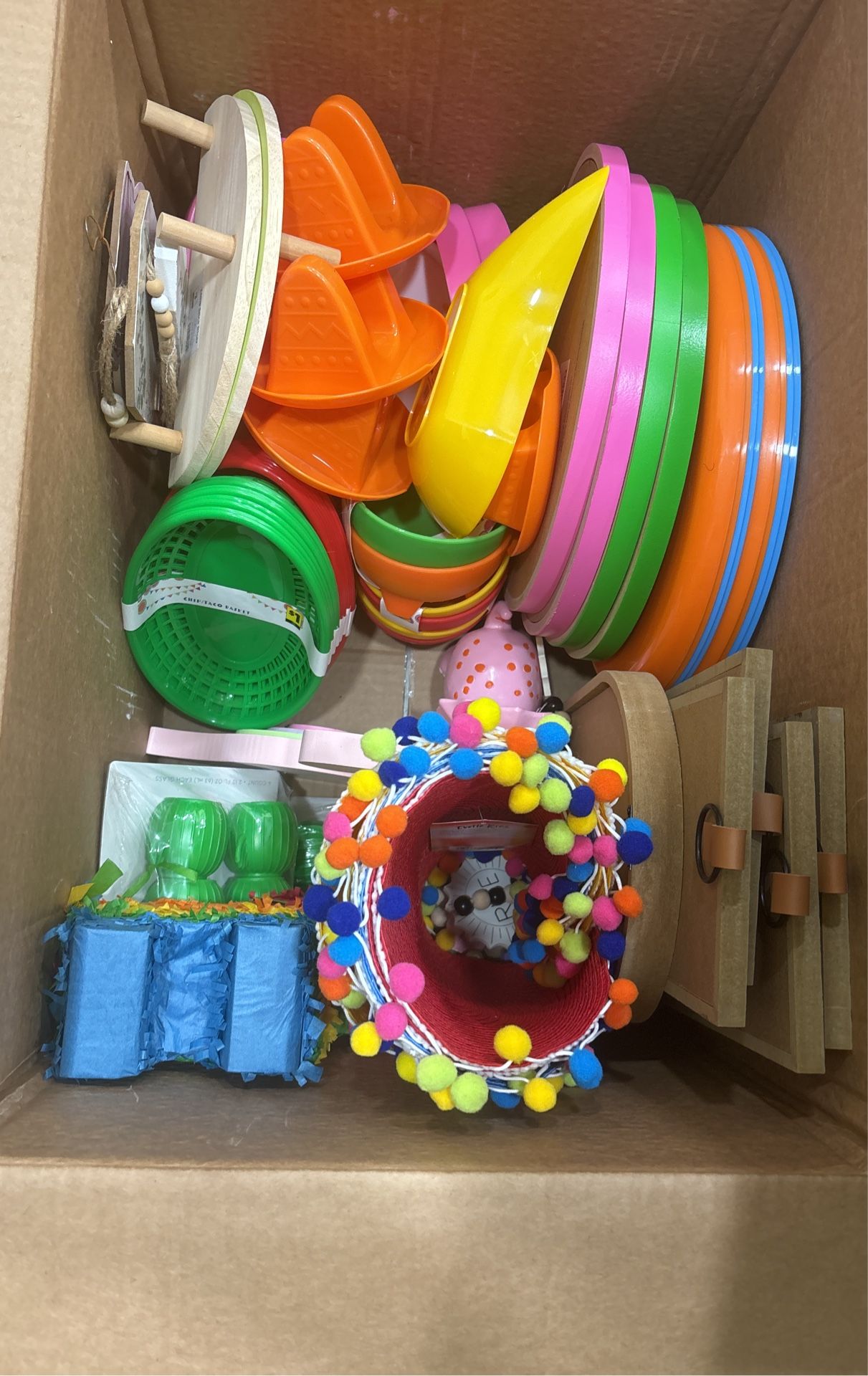 Plastic Colorful Kitchen Wear