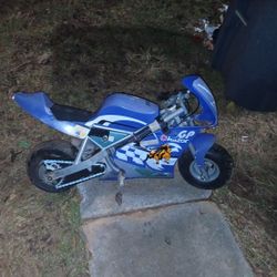 24 Volt RAZOR POCKET ROCKET