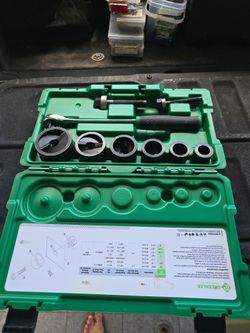 Greenlee manual knockout set
