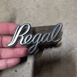 Regal Emblem With Bracket 