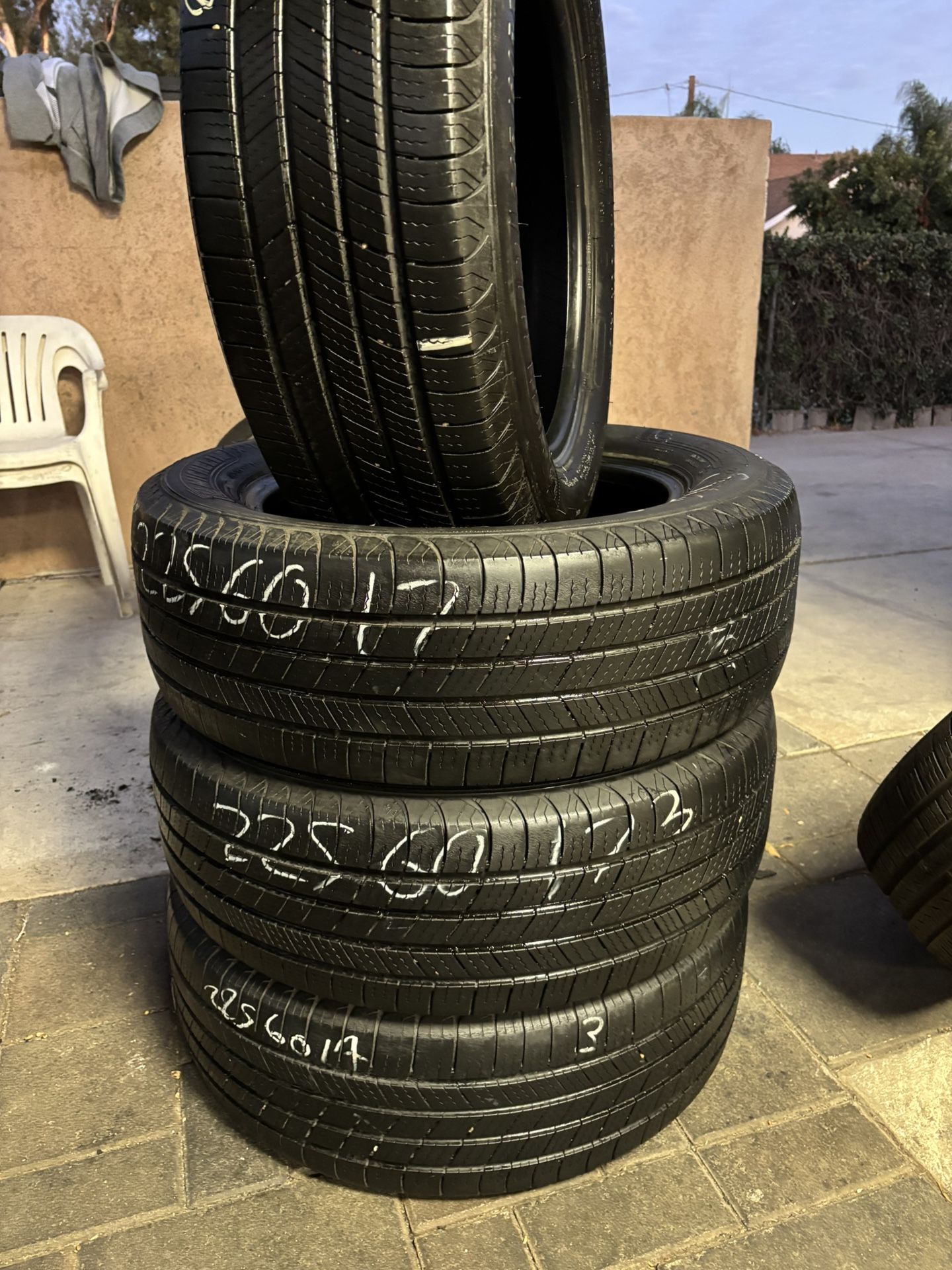 225/60/17 Michelin Set 260$ Mounted And Balanced
