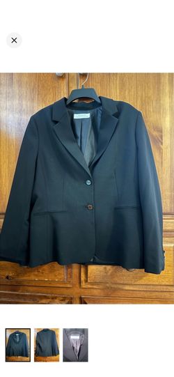 Tahari black women’s blazer
