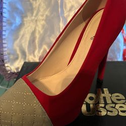 Qupid Suede Womens Size 7.5 Heels