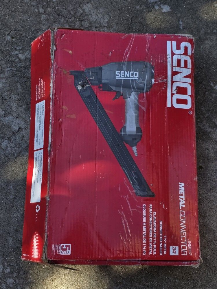 BRAND NEW SENCO 1 1/2" PNEUMATIC CONNECTOR NAILER