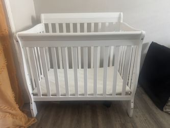 White Mini Crib
