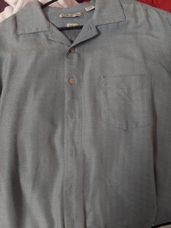 Men's Butten-up. Size Xl