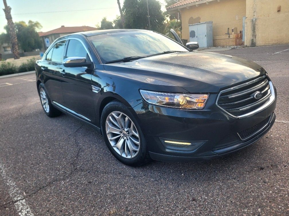 2014 Ford Taurus