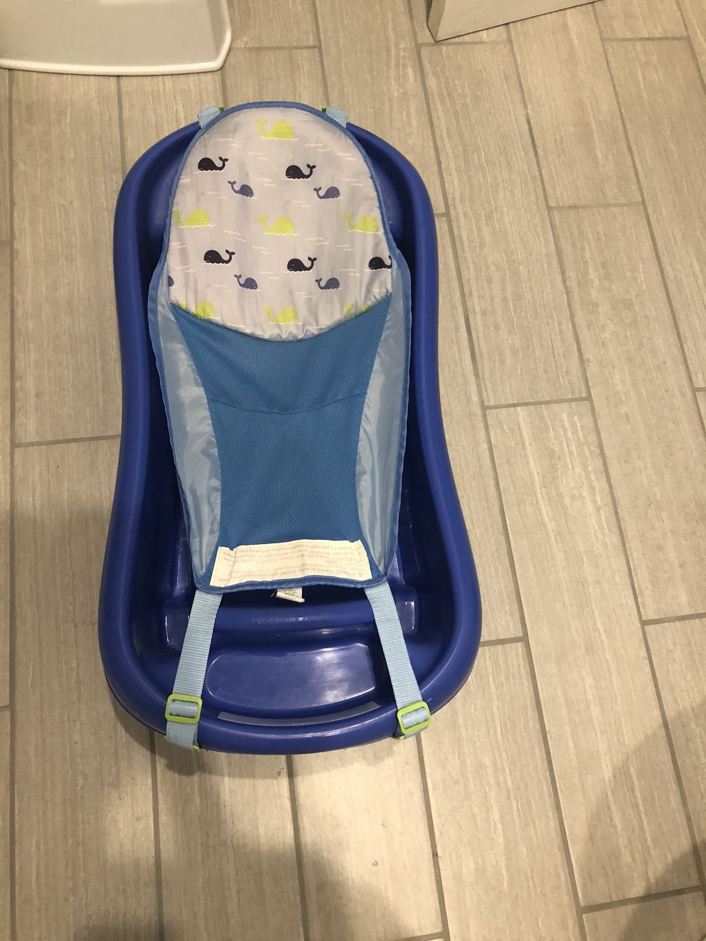 Baby bath tub