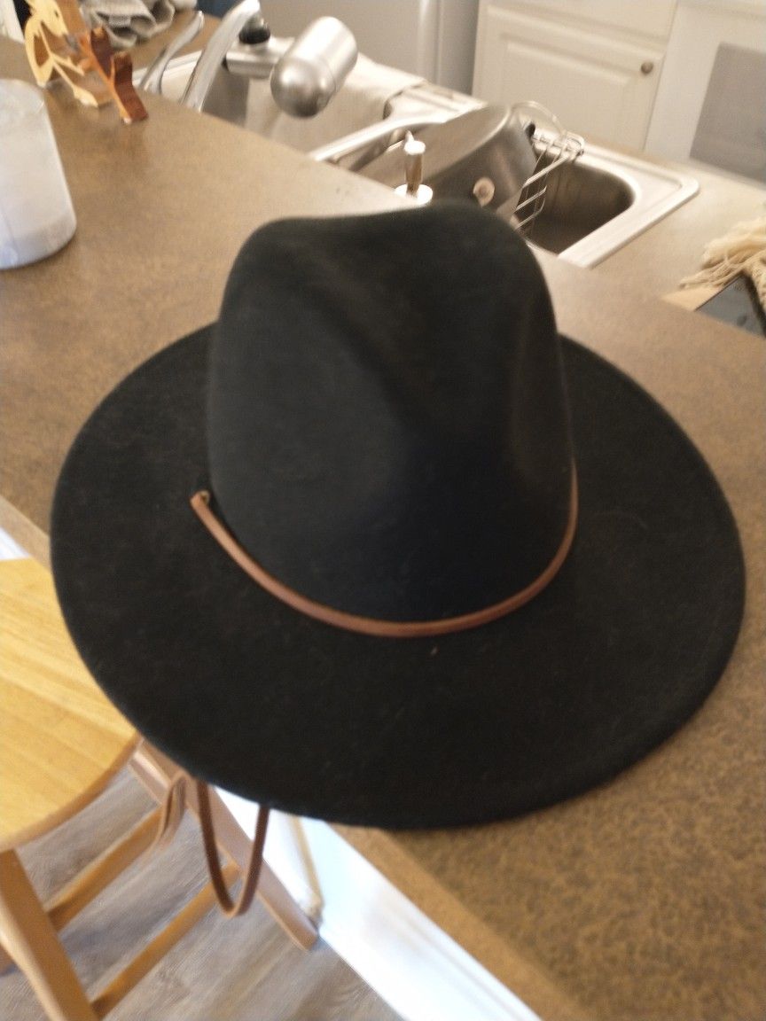 Brixton  Womens Hat With Leather Strap XS