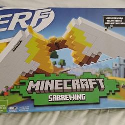 NERF Minecraft Sabrewing with 8 Elite 