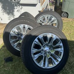 2025 gmc rims an tires brand new 275/65r20