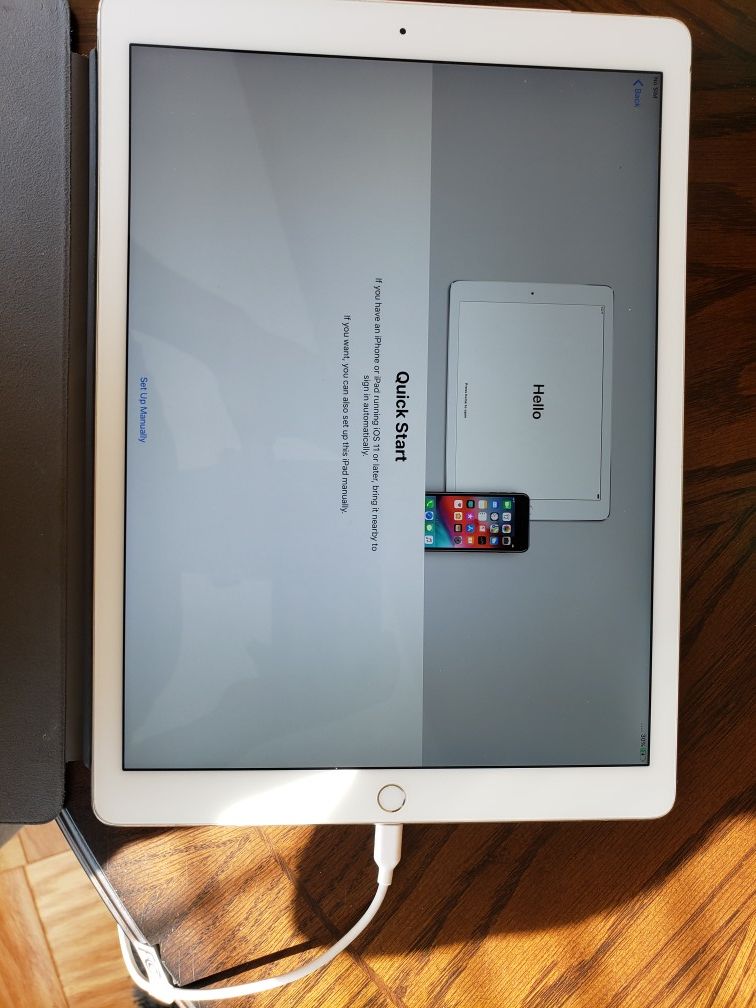 IPAD PRO Wi-Fi + Cellular 128 GB 12.9inches only for Parts.