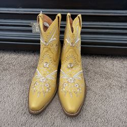 Dingo Womens Sweetheart Leatherie Stacked Heel Cowboy Boots