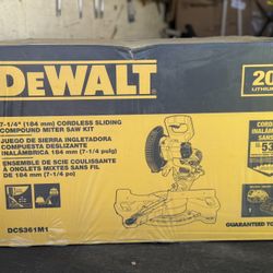 Dewalt 7-1/4inch sliding miter saw  4ah battery Charger 