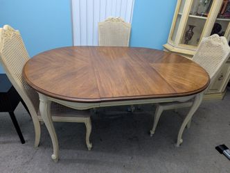 Free Dining Table
