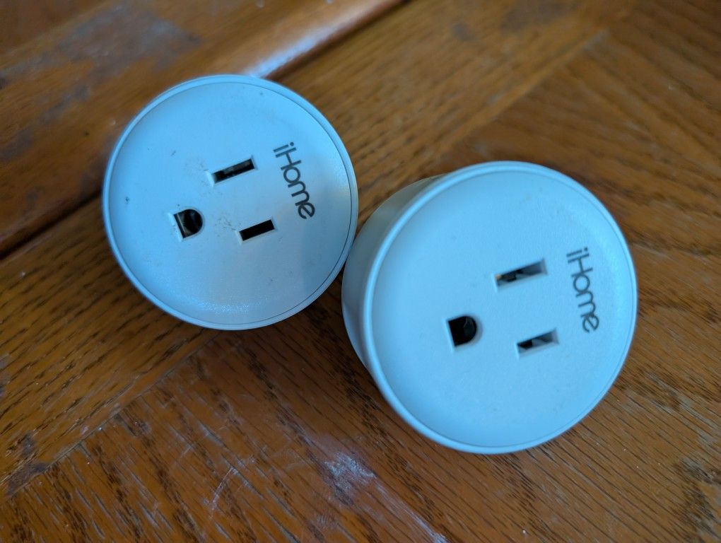 iHome Bluetooth Smart Plugs