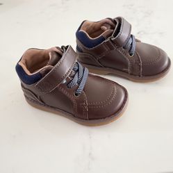 Stride Rite Bota Anders Unisex para Niños Talla 4M