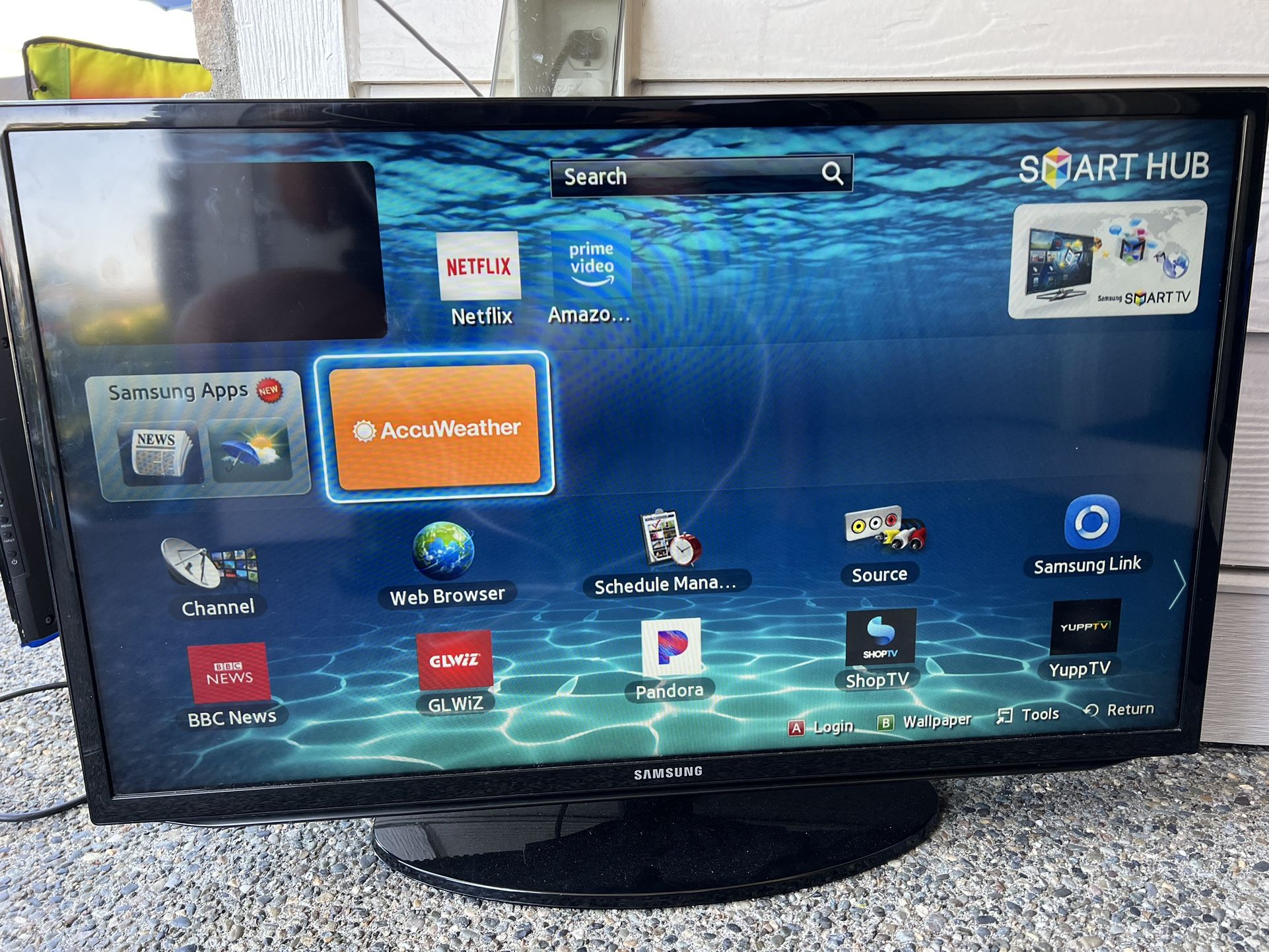 Samsung EH5300 Smart TV