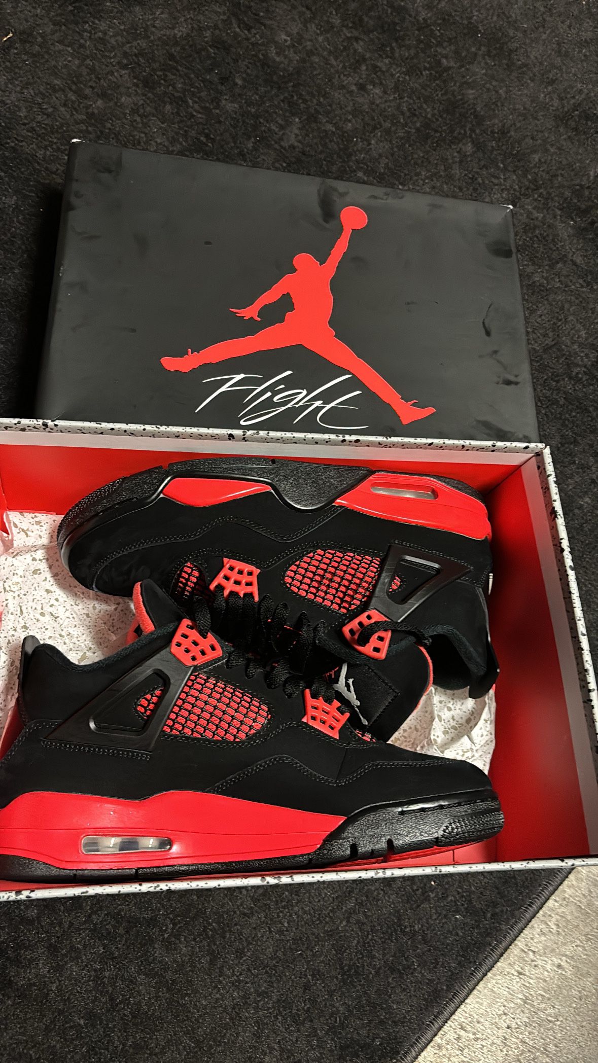 Jordan 4 red thunder size 8.5 8.9/10 condo, still has insole stickers! $413 on stock x