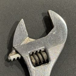 Vintage 6" Diamond Tool Horseshoe Co. Diamalloy Adjustable Wrench Duluth MN USA 