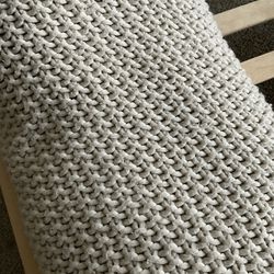 Super Pretty Gigantic Knit Blanket