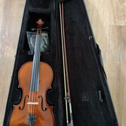 Excellent Condition -3/4Violin With Case, Bow Rosin And Extra String