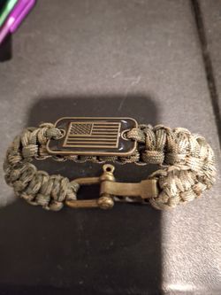 Desert Camo Paracord Bronze Flag Bracelet