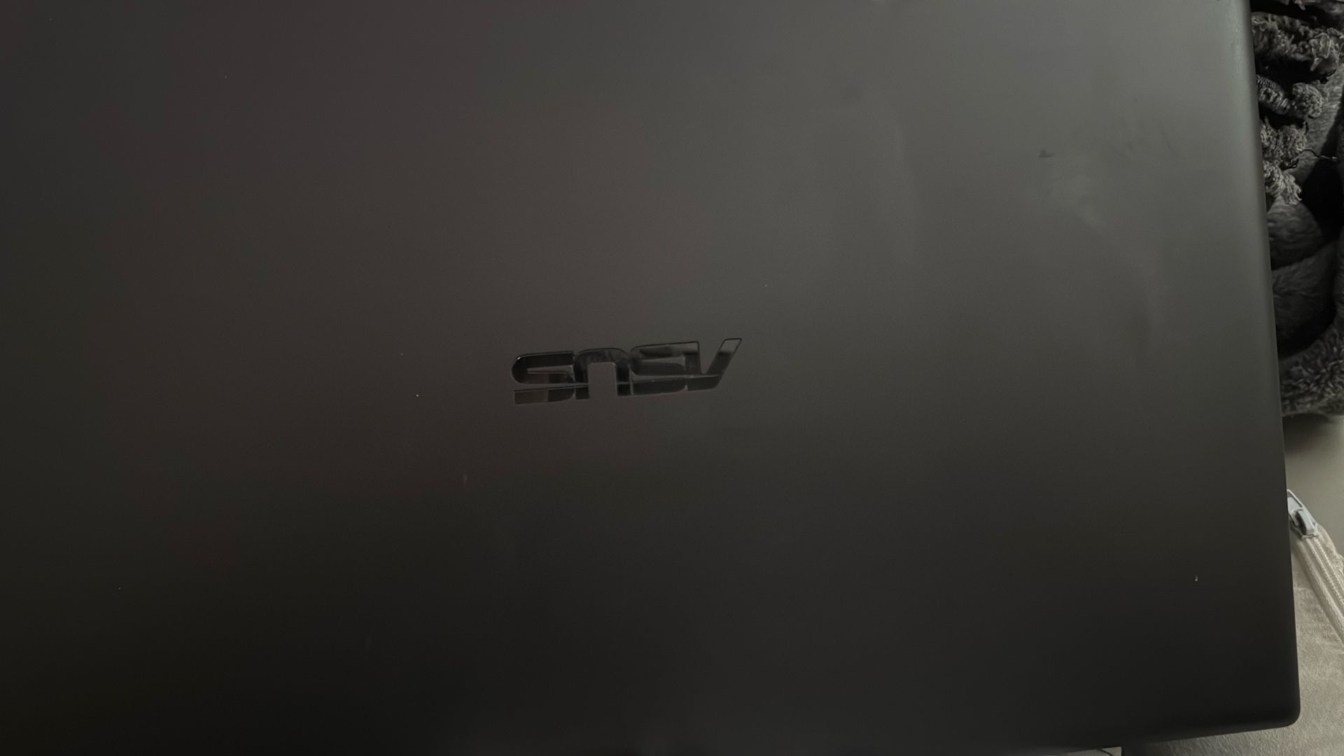 Selling a Asus Zen book Q536fd Laptop
