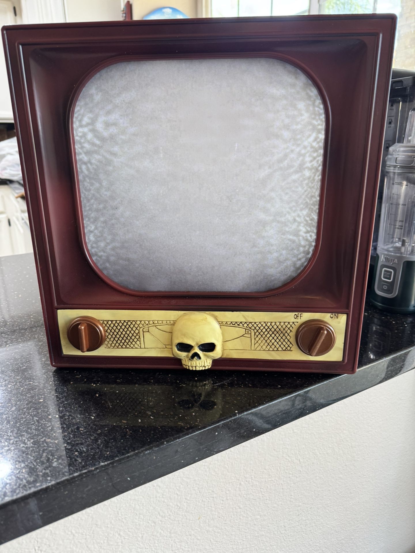 Terror TV Halloween Vintage Spitis, in original box like new