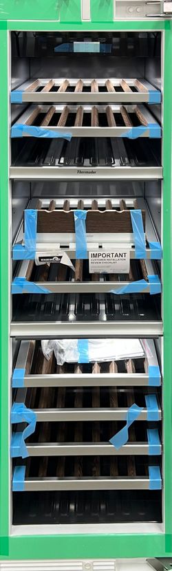 THERMADOR Refrigerator T24IW905SP 00722 .