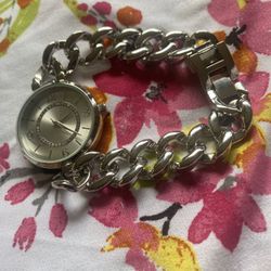 Women’s throw silver bracelet watch brand new gemstone look