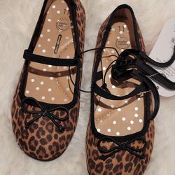 Little girl leopard dress shoes sz 11 New
