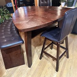 Sturdy Dining Set