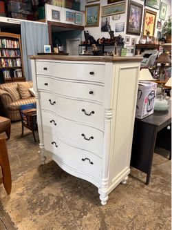 BetterHomes Dresser/Chest of Drawers