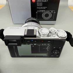 Digital camera: Leica D-Lux7
