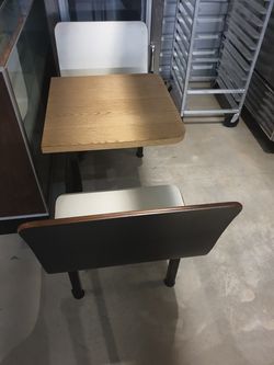 23“ plymold wall booth