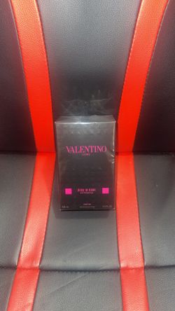 Valentino Born In Roma Extradose