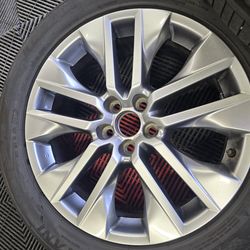 One 19" Toyota Rav4 Limited oem rim with tire.
