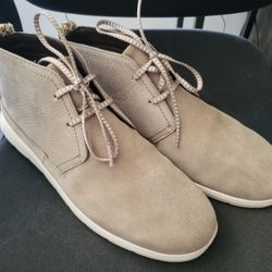 Ugg Energ Suede Mens Shoe size 9 Chukka Gray