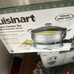Cusineart Electric Fondue Set 