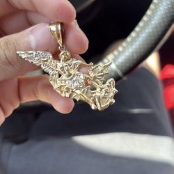 Gold Pendant 