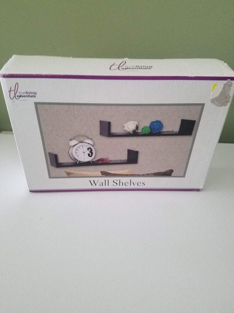Wall shelves