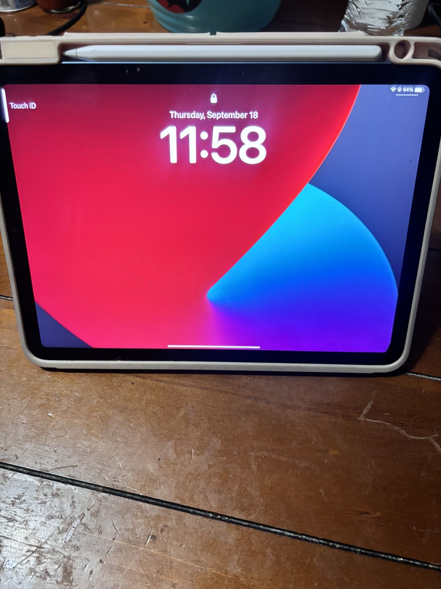iPad Air 7th Gen With Apple Pencil