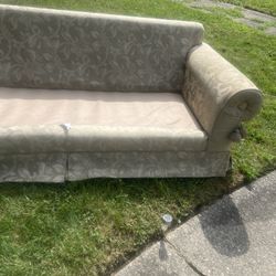 Couch N Pillows 