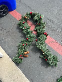 9 ft garland